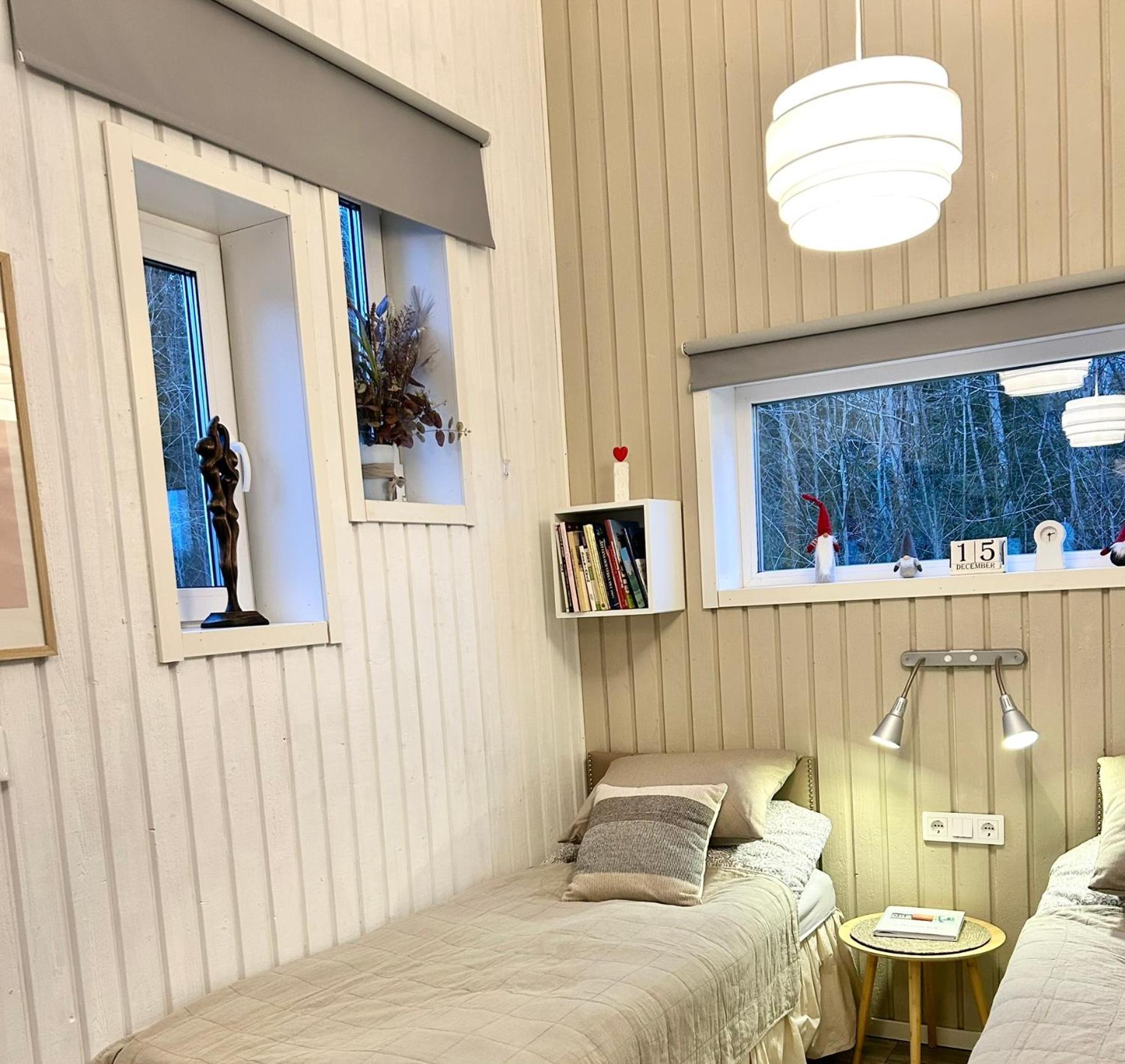 Lilla Huset Bed & Breakfast - Countryside Guesthouse, Free Parking Orebro Exterior photo